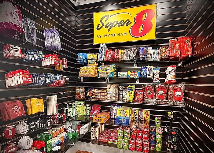 Super 8 By Wyndham Uniontown Pa