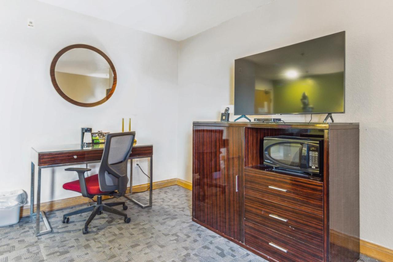 Hotel Super 8 By Wyndham Pa 3*