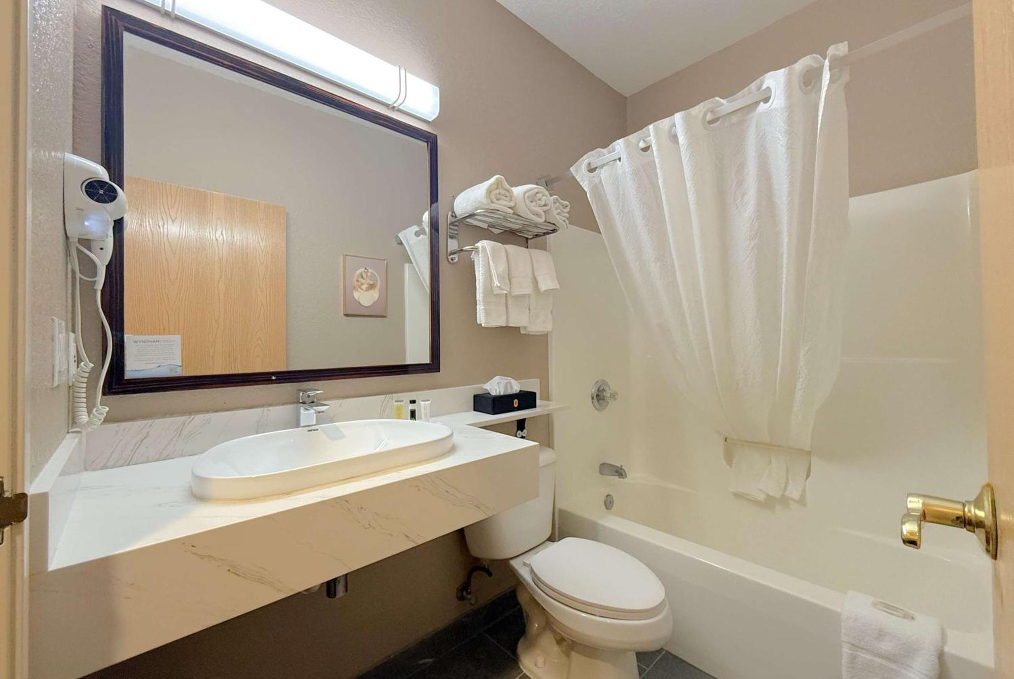 Super 8 By Wyndham Pa
