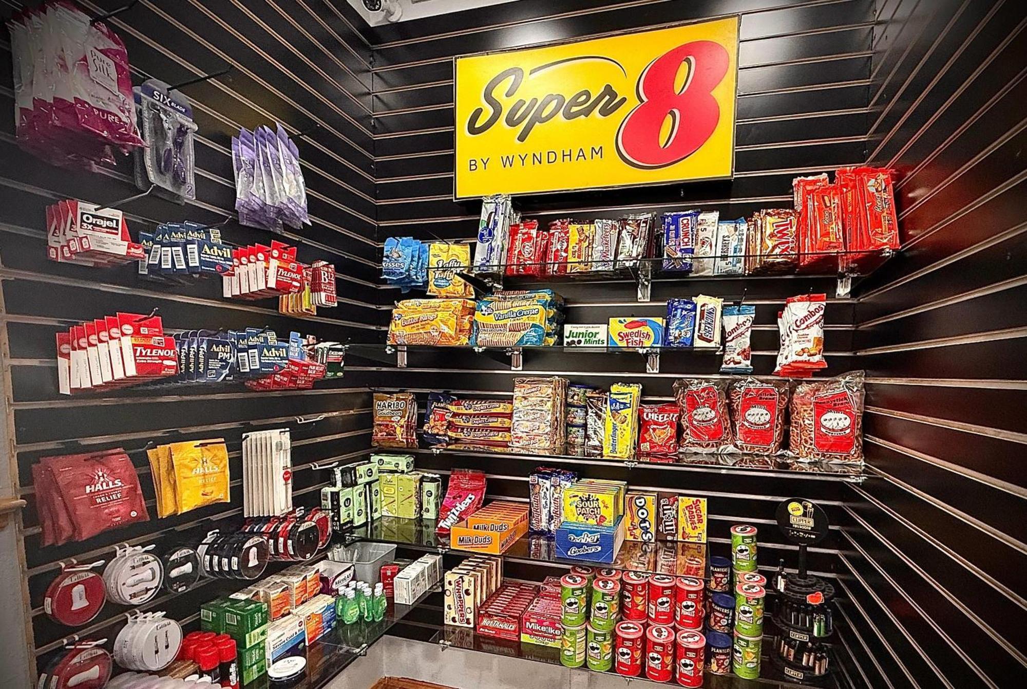 Hotel Super 8 By Wyndham Pa Uniontown