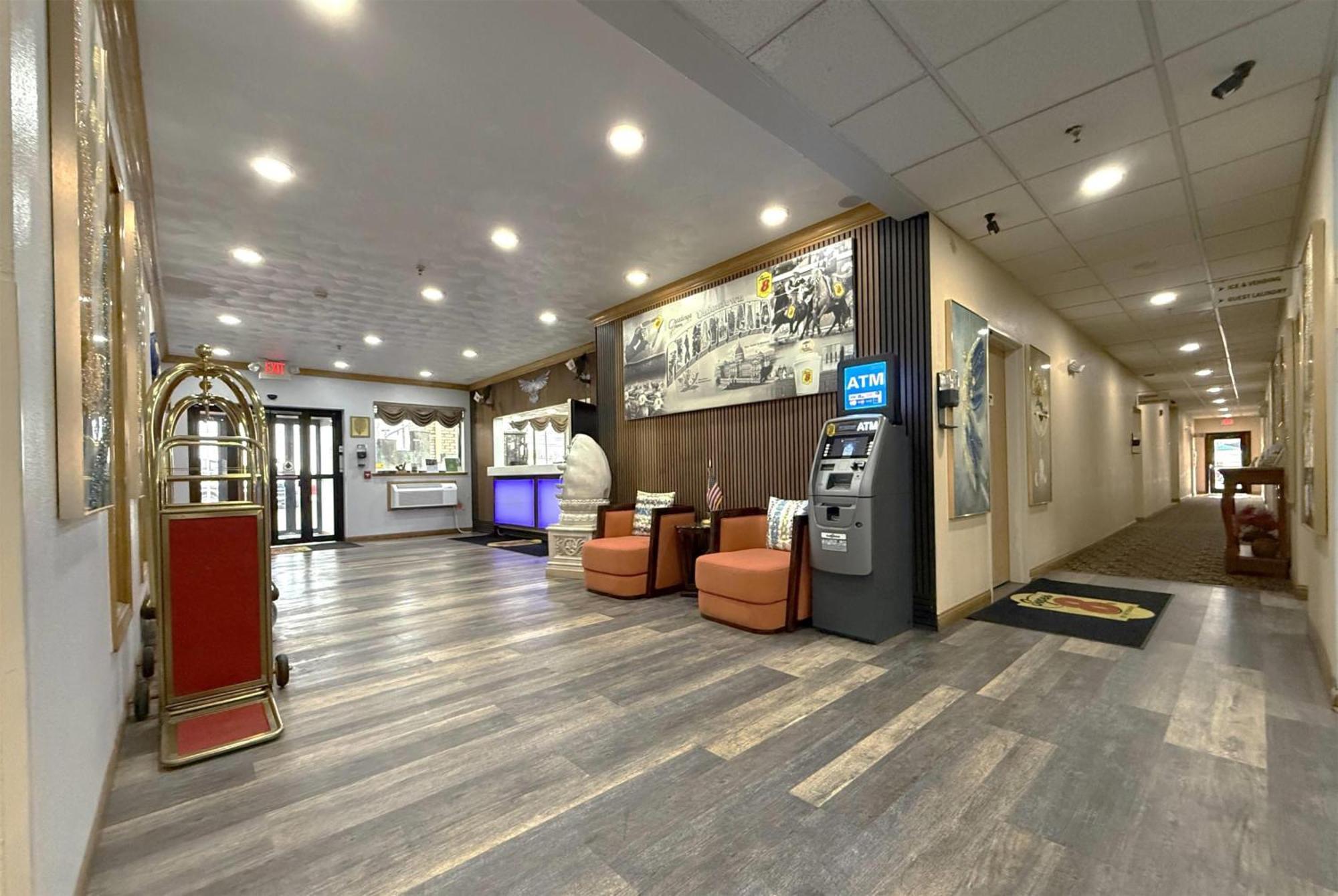 Hotel Super 8 By Wyndham Pa Uniontown
