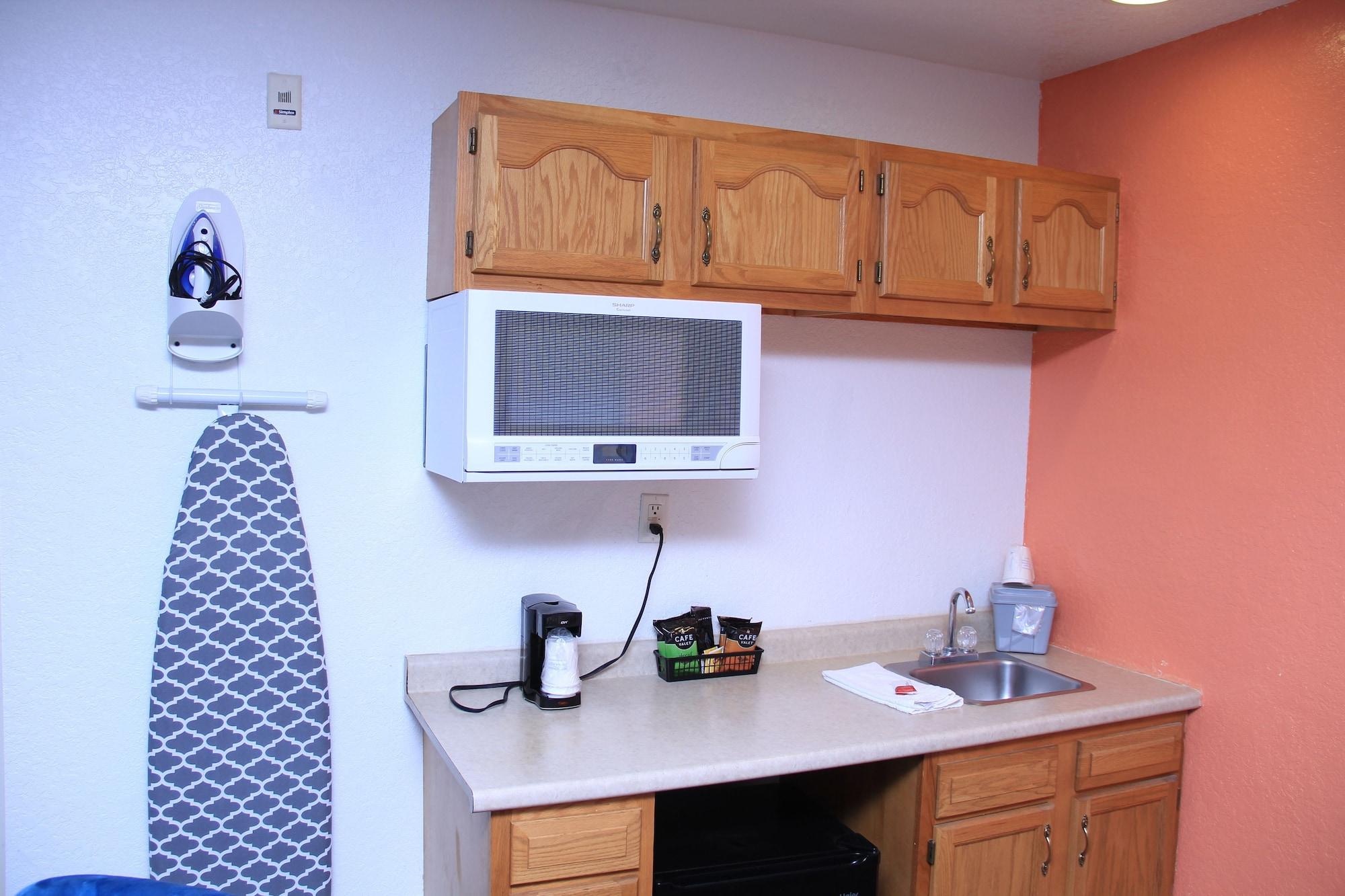 Super 8 By Wyndham Pa Hotel 3*