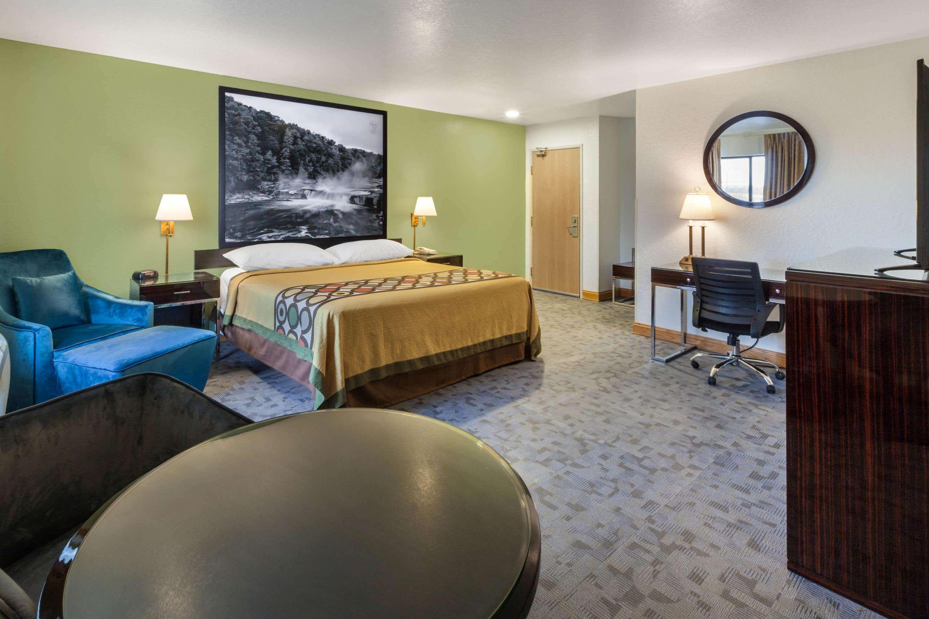 Super 8 By Wyndham Pa Hotel