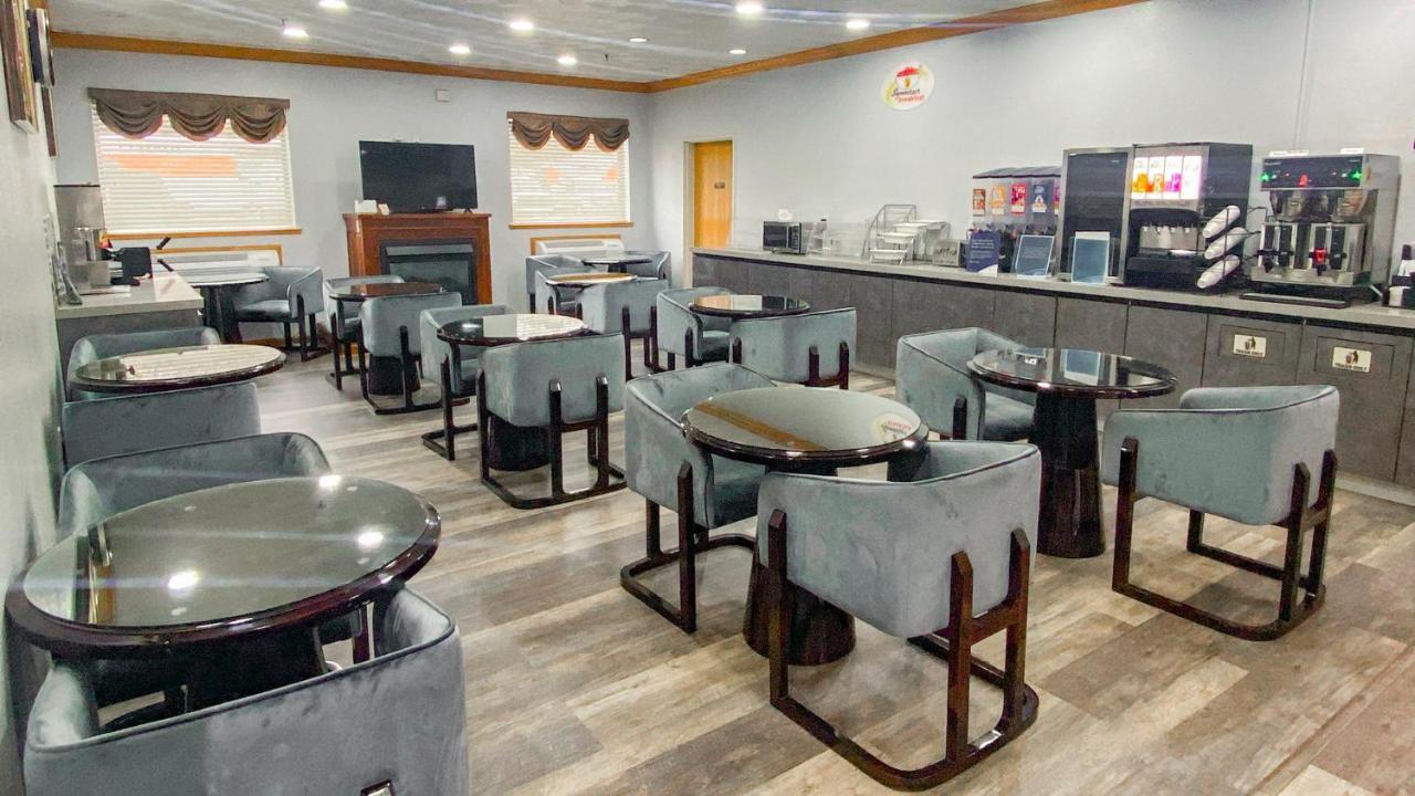 Hotel Super 8 By Wyndham Pa Uniontown