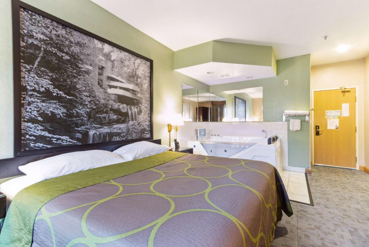Super 8 By Wyndham Pa Uniontown