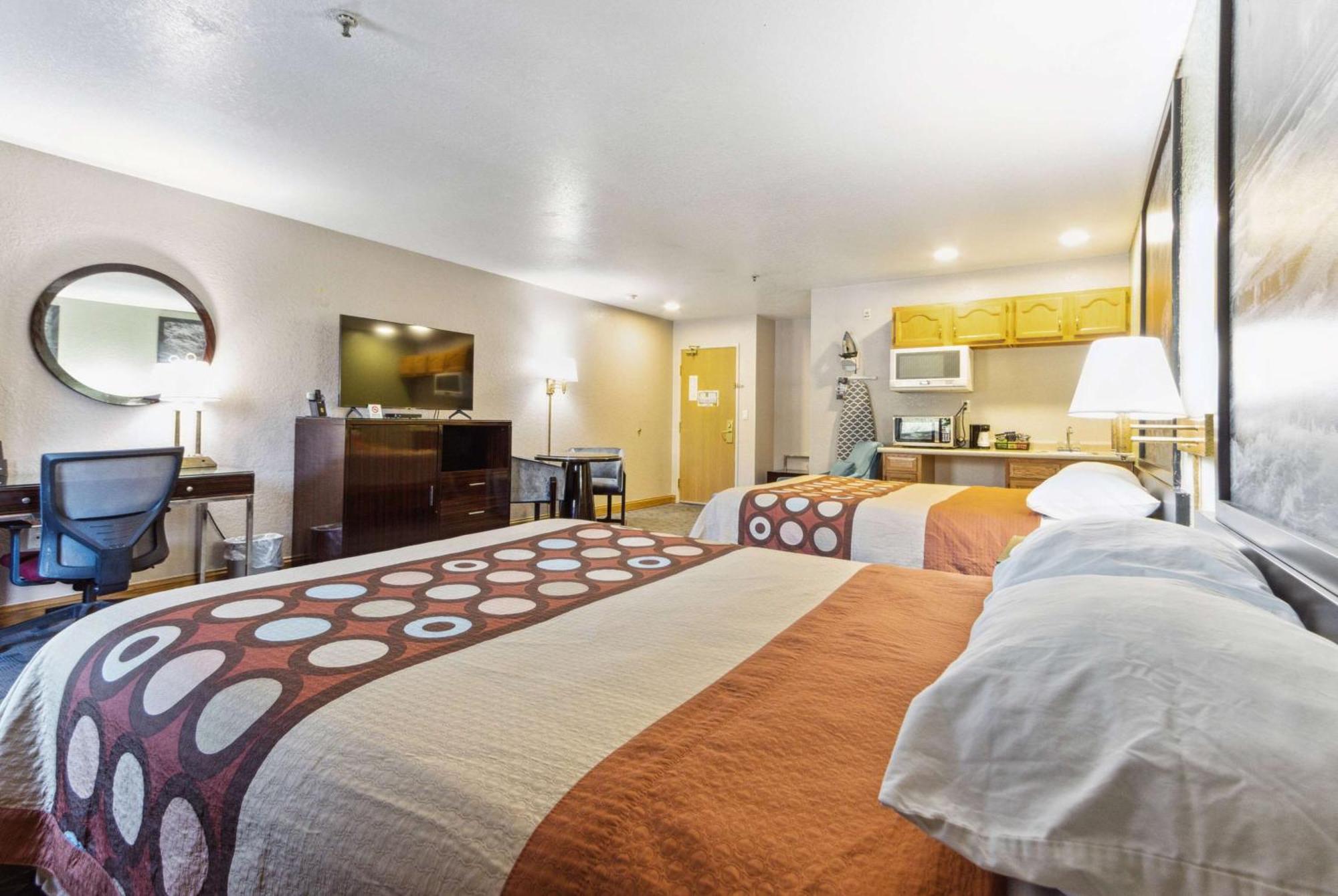 Super 8 By Wyndham Pa Hotel