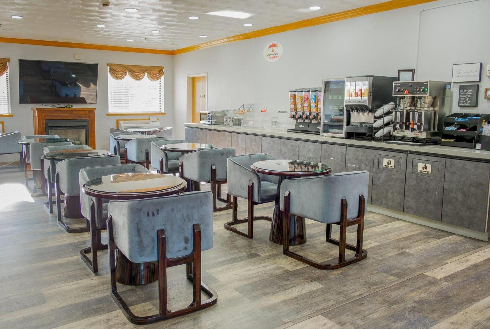 Super 8 By Wyndham Pa Hotel Uniontown