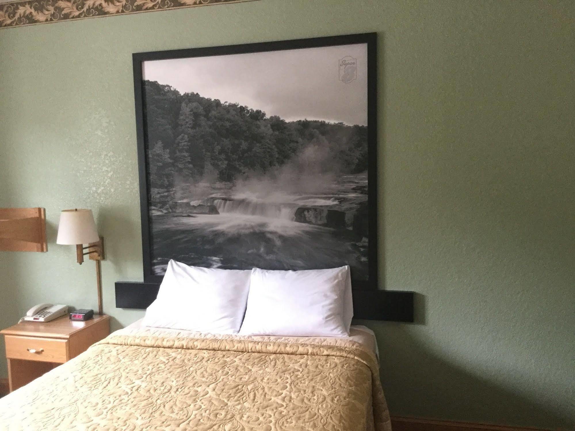 Super 8 By Wyndham Pa Hotel Uniontown