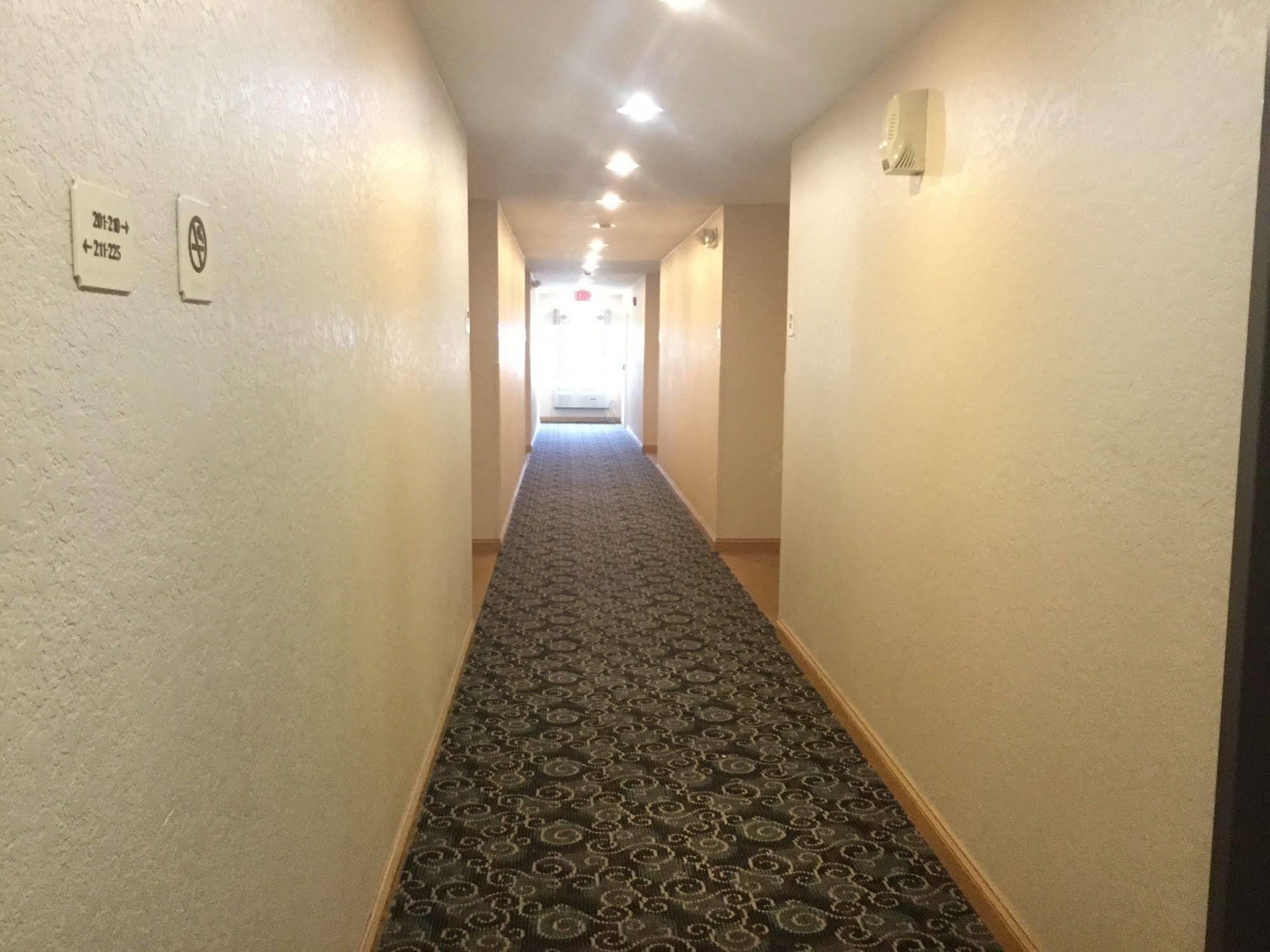 Hotel Super 8 By Wyndham Pa Uniontown