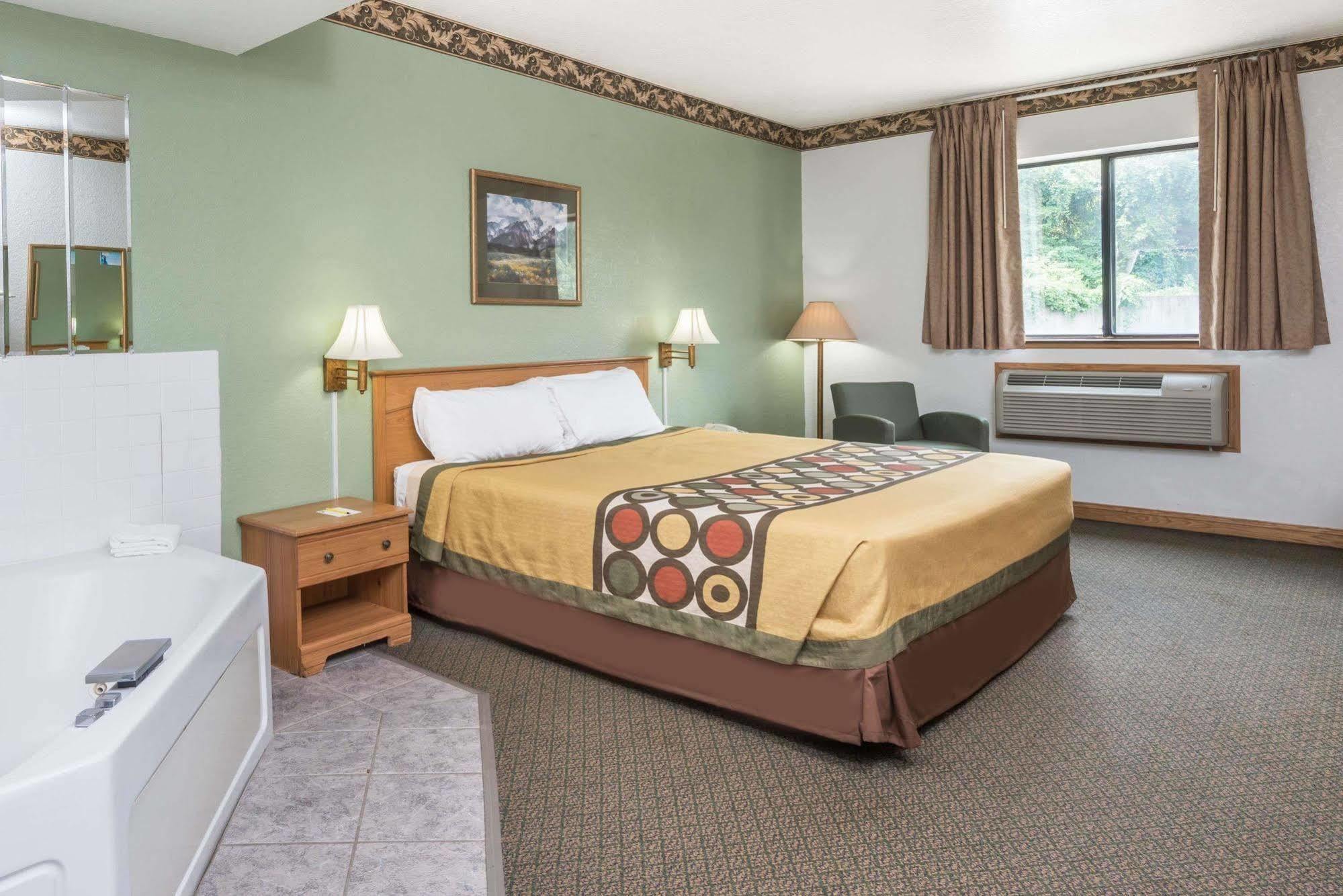 Super 8 By Wyndham Pa