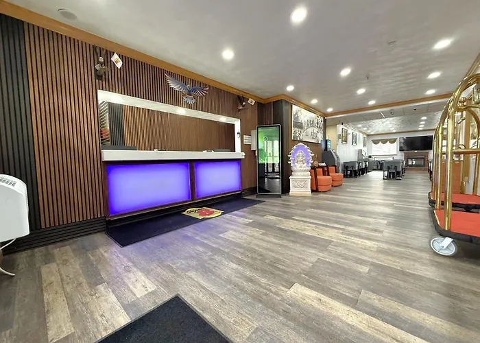 Super 8 By Wyndham Uniontown Pa