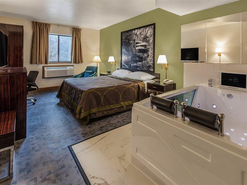 Super 8 By Wyndham Pa Uniontown