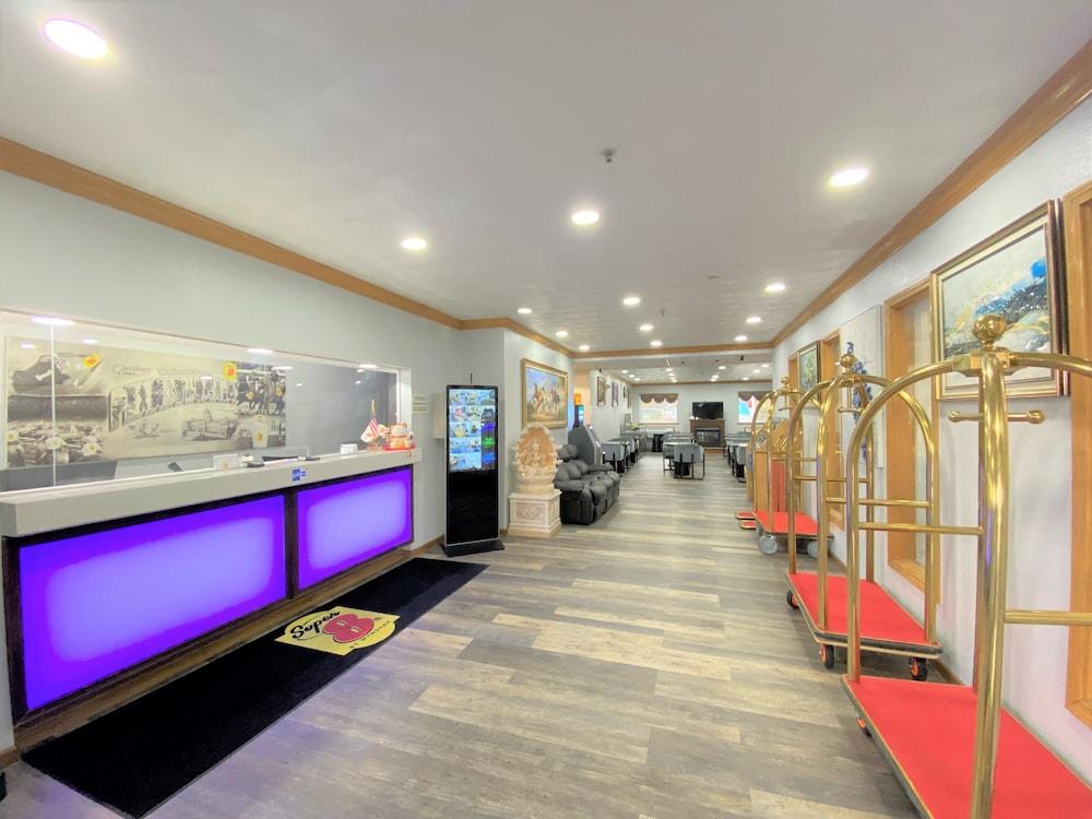 Super 8 By Wyndham Pa Uniontown