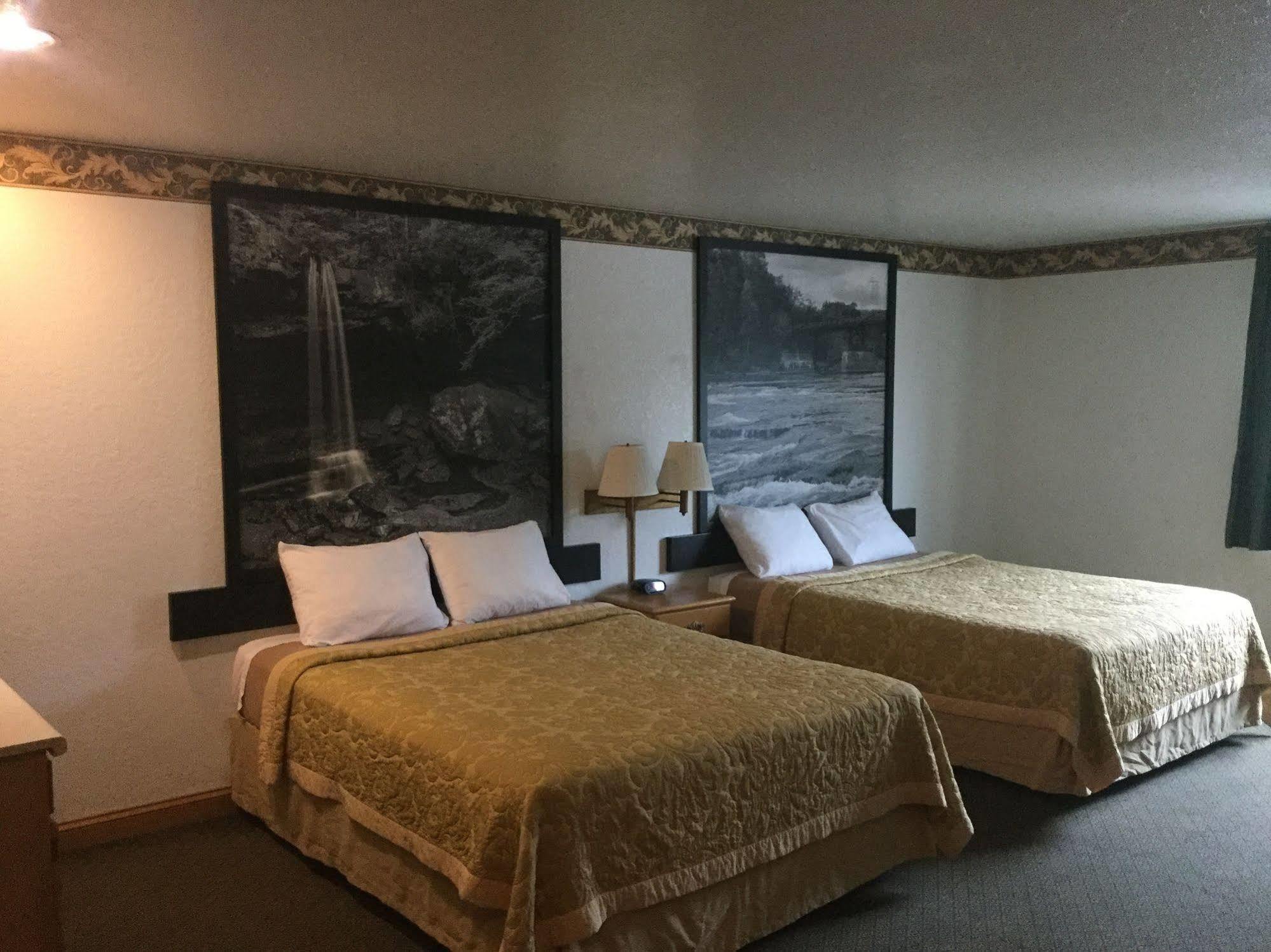 Super 8 By Wyndham Pa Uniontown